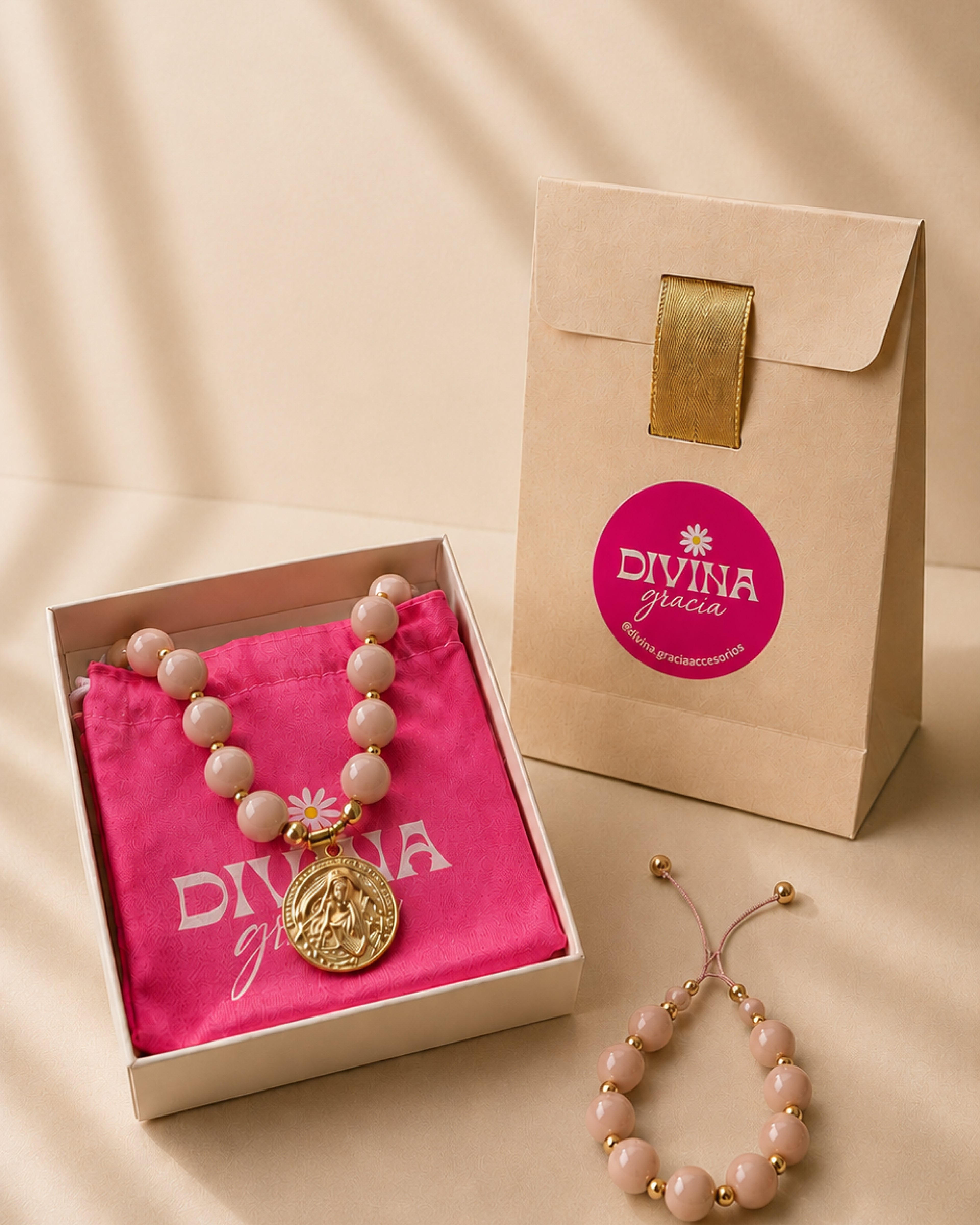 Nude: collar + pulsera